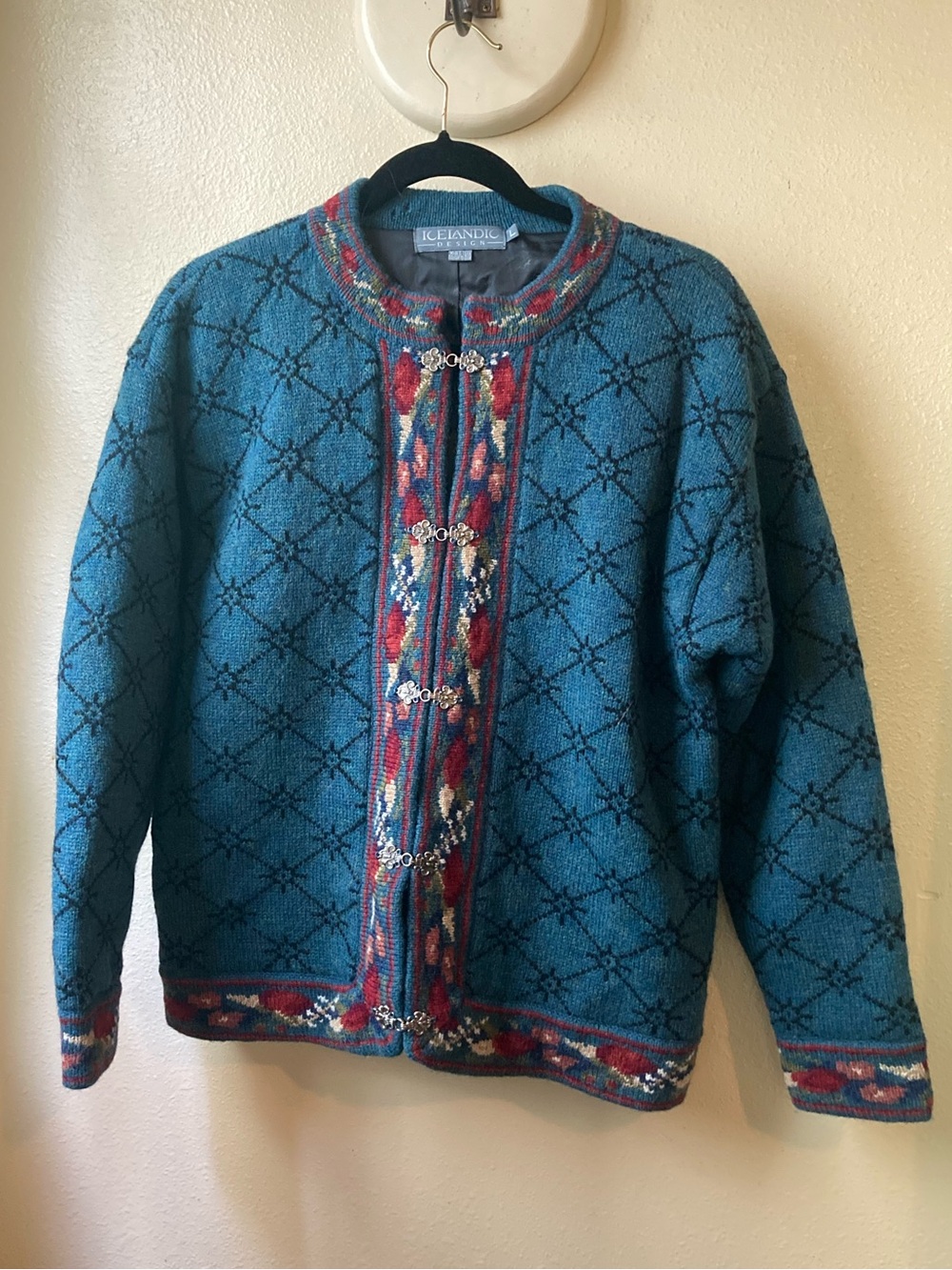 Icelandic Design 100% Wool Vintage Knit Teal Cardigan/Floral Trim Clasp Closure